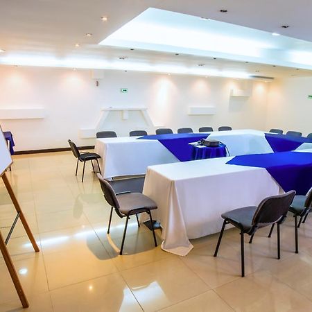 Aw Hotel Connect 33 Bogota Buitenkant foto