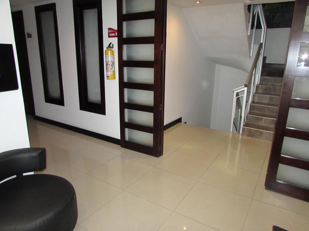 Aw Hotel Connect 33 Bogota Buitenkant foto