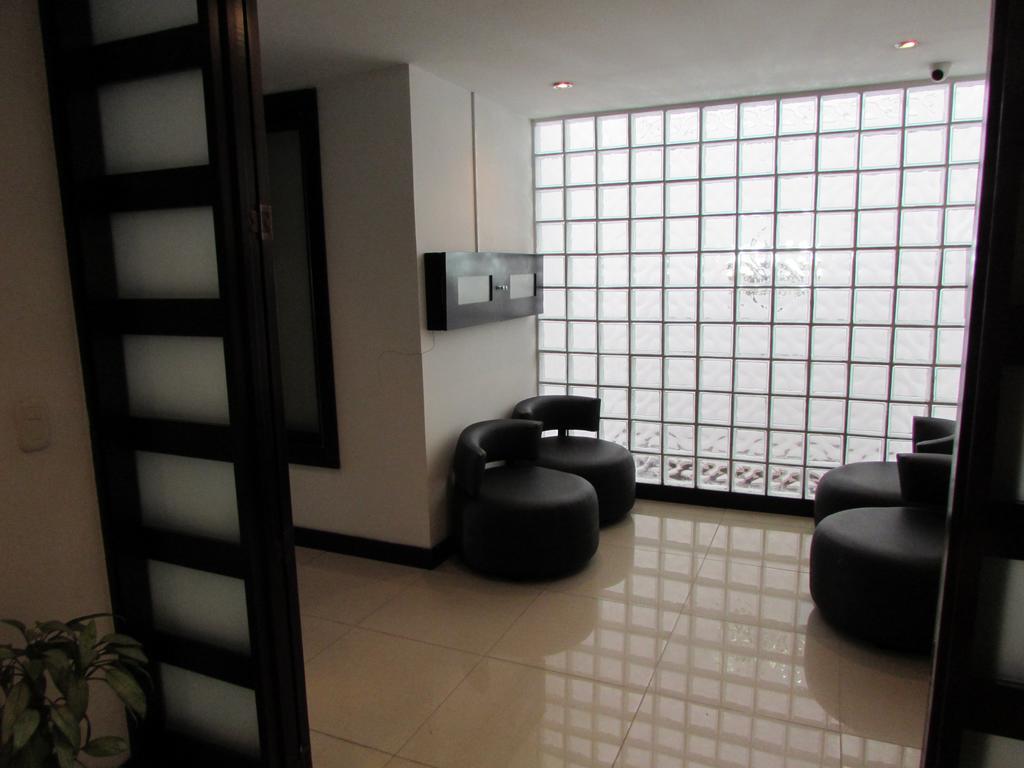 Aw Hotel Connect 33 Bogota Buitenkant foto