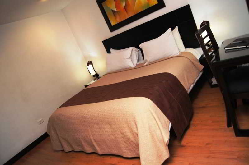 Aw Hotel Connect 33 Bogota Buitenkant foto