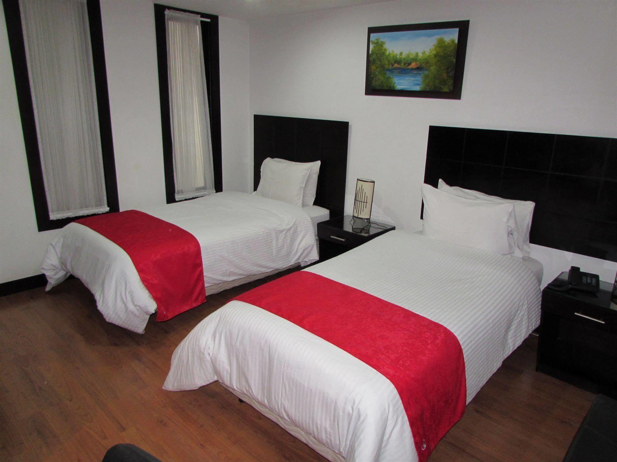 Aw Hotel Connect 33 Bogota Buitenkant foto