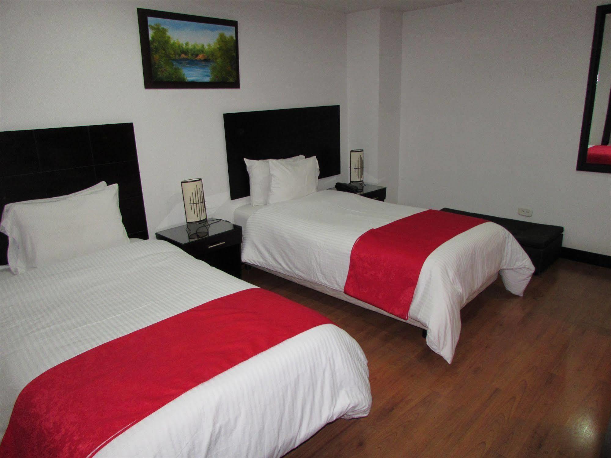 Aw Hotel Connect 33 Bogota Buitenkant foto